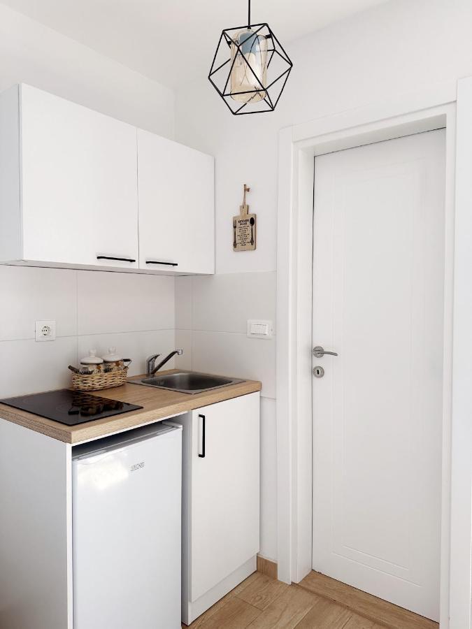 Danin Apartmani Bar Esterno foto