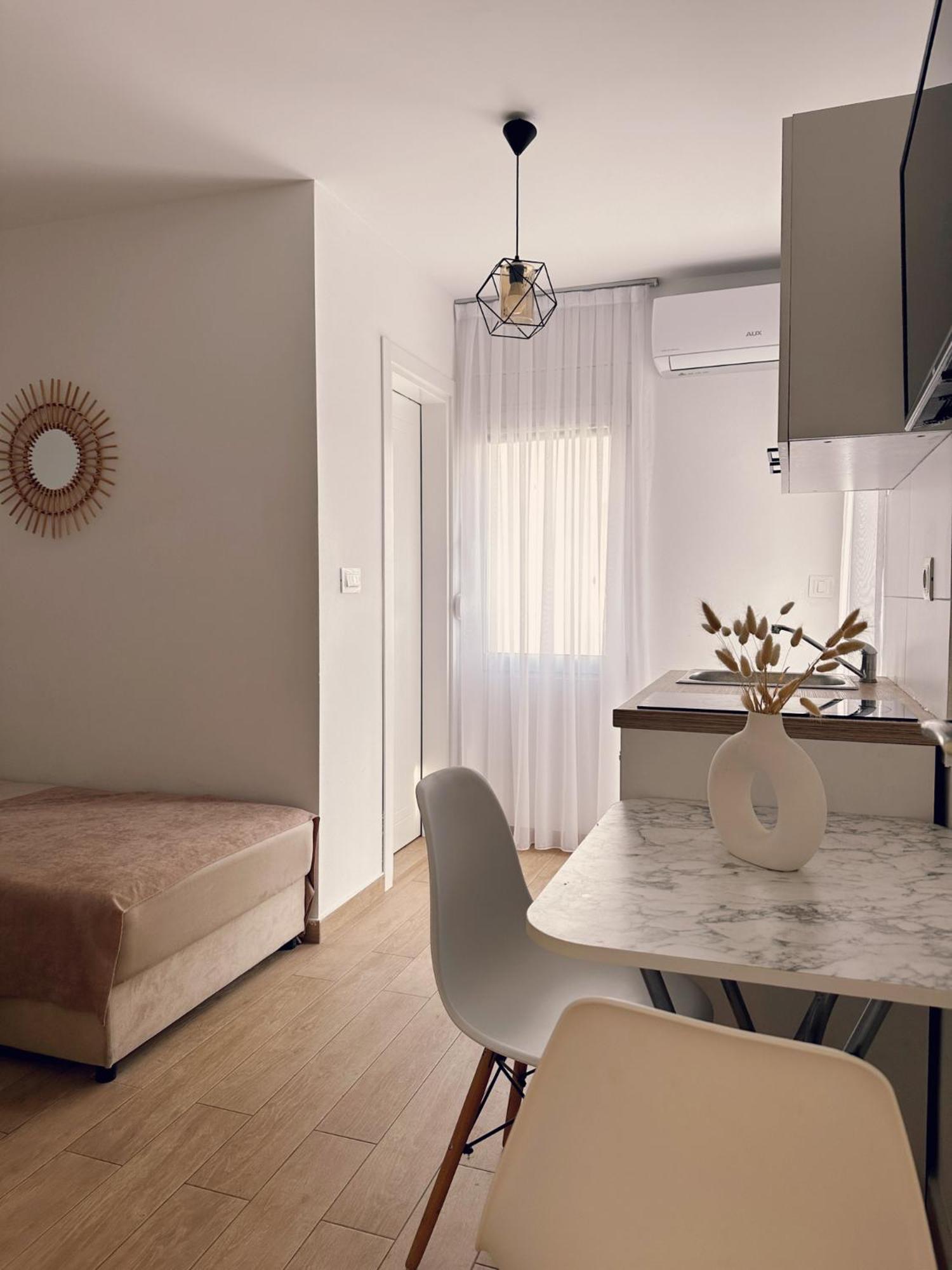 Danin Apartmani Bar Esterno foto